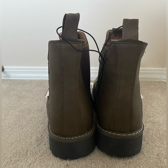 Brown Chelsea Boots - Picture 5 of 7